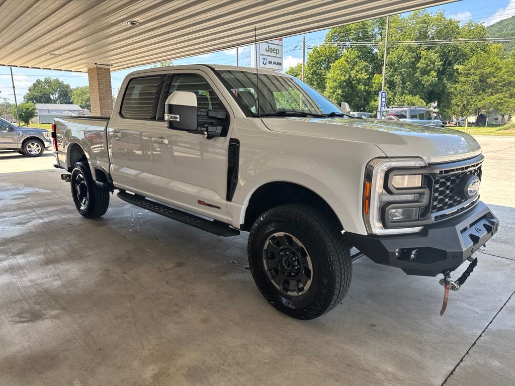 Used 2023 Ford F-250SD Lariat Truck