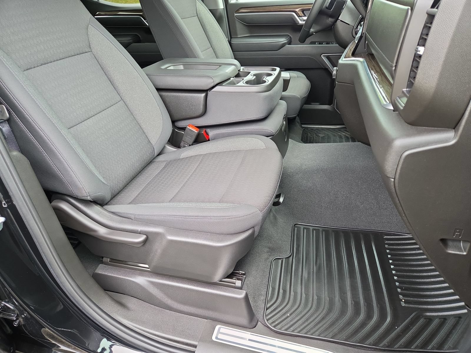 2025 Chevrolet Silverado 1500 LT - Photo 27