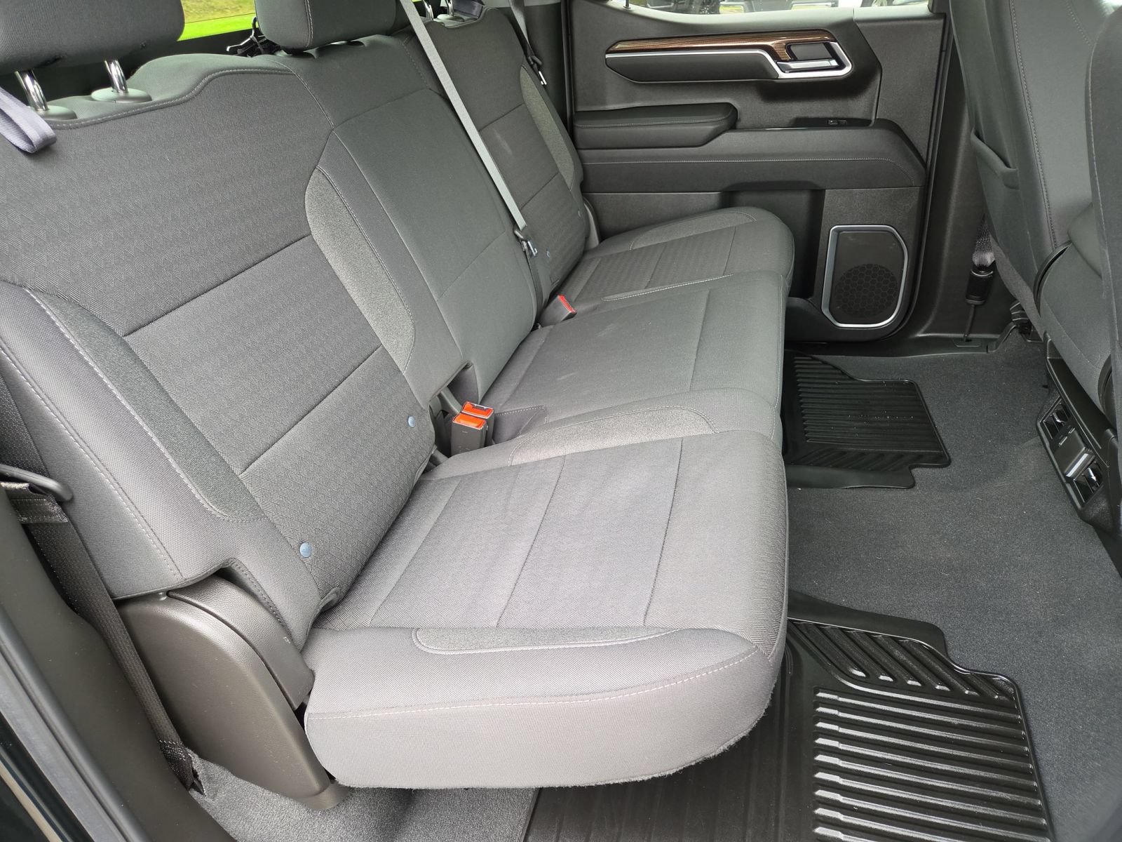 2025 Chevrolet Silverado 1500 LT - Photo 14
