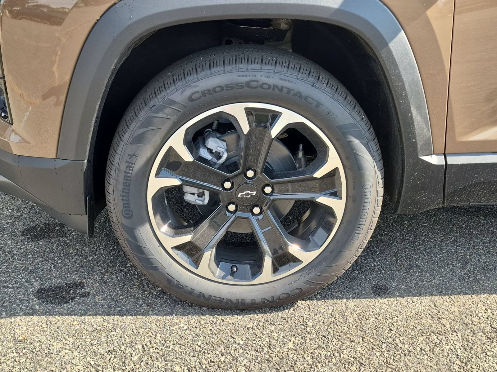 2027 Chevrolet Equinox LT - Photo 15