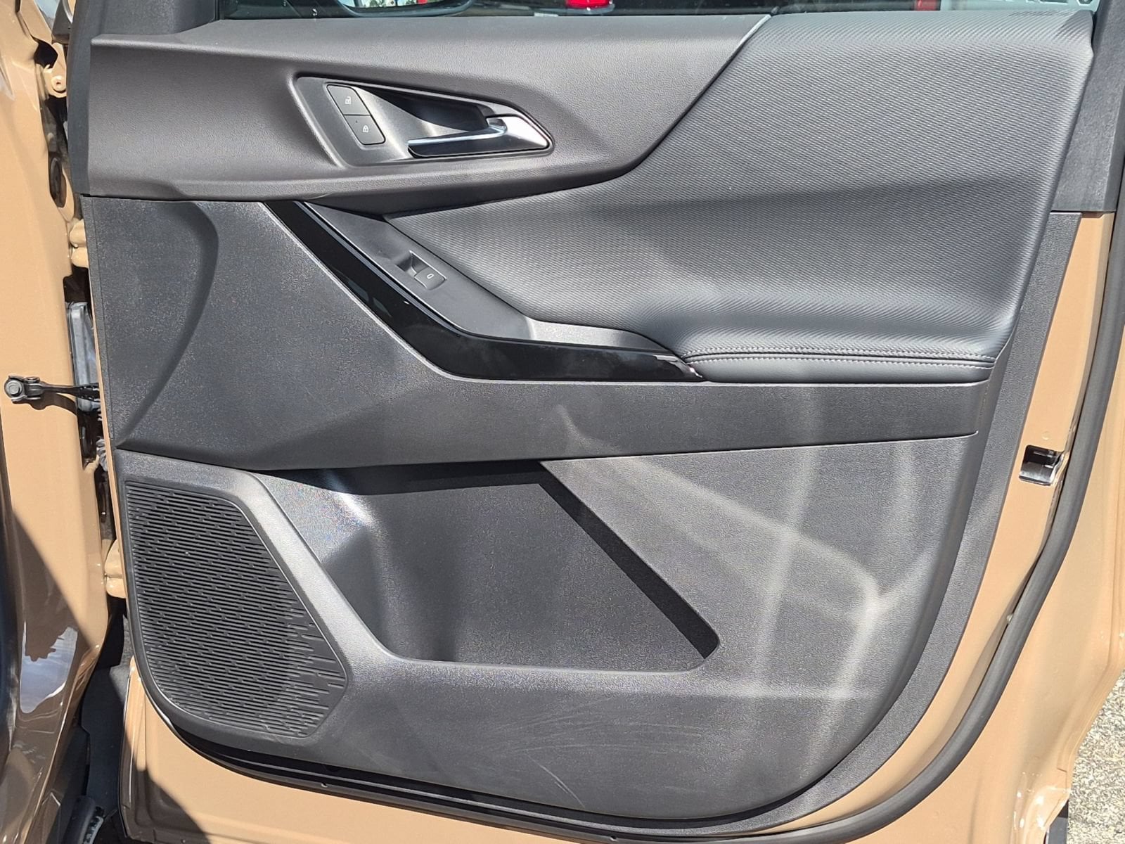 2027 Chevrolet Equinox LT - Photo 24