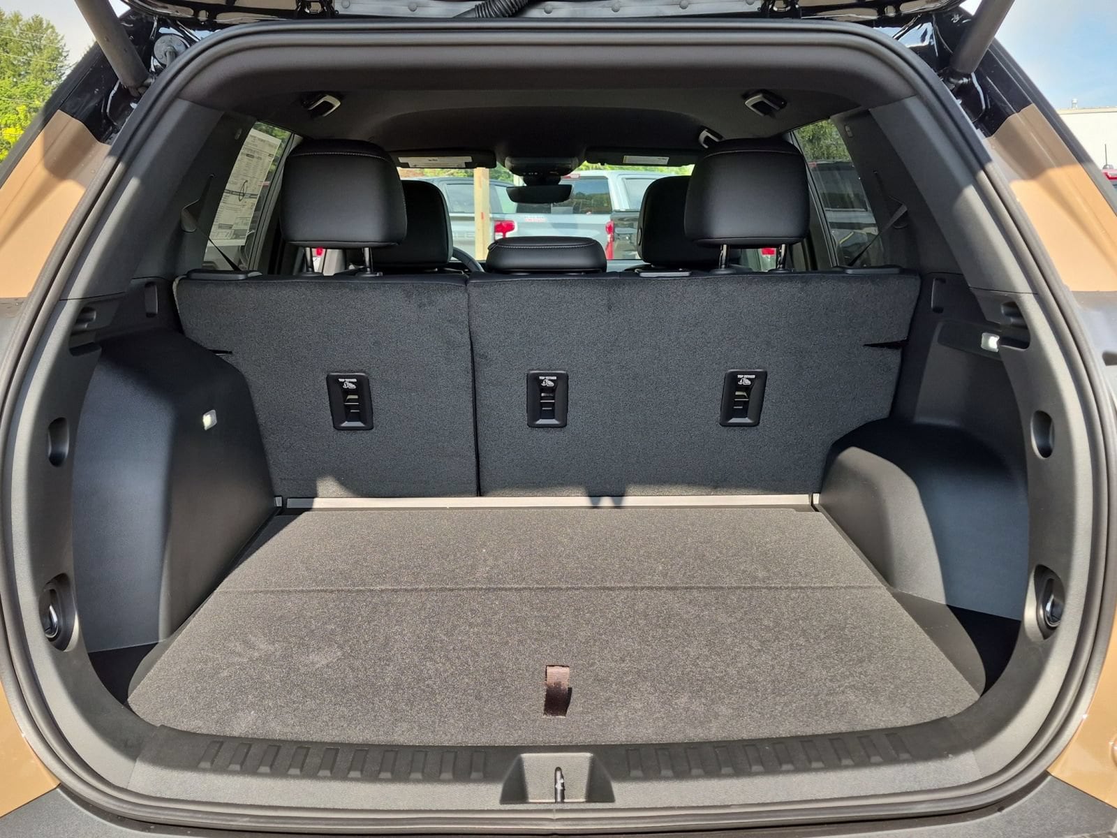 2027 Chevrolet Equinox LT - Photo 17