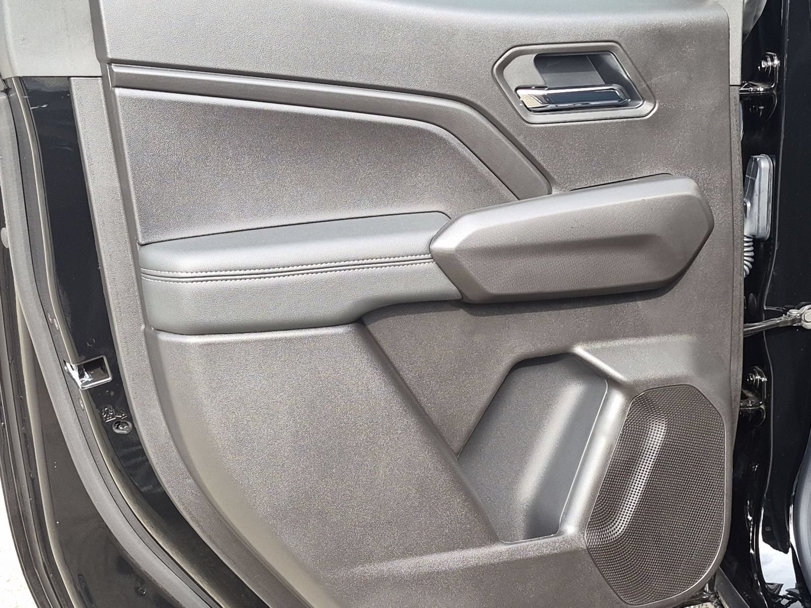 2026 Chevrolet Colorado LT - Photo 21