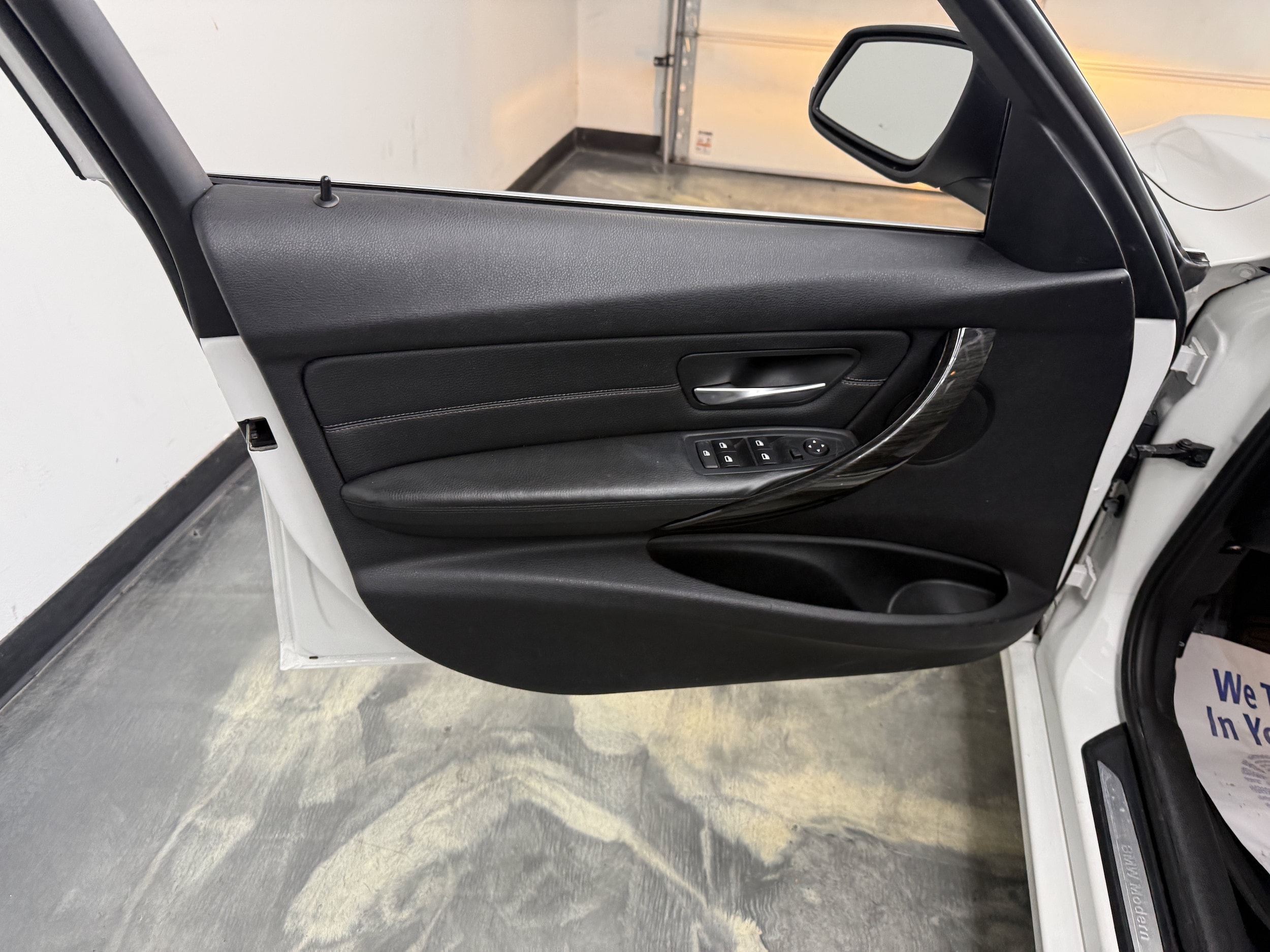 2014 BMW 3 Series 320i - Photo 11