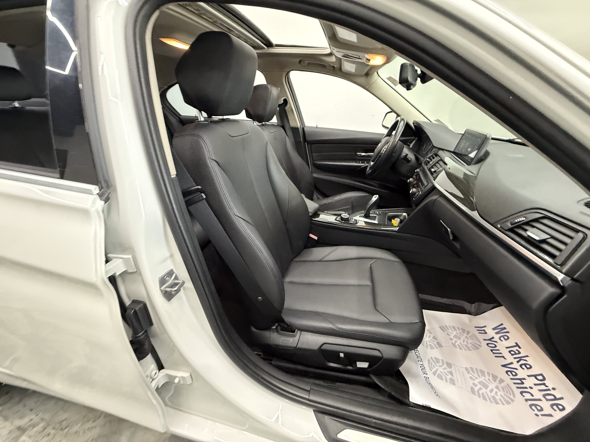 2014 BMW 3 Series 320i - Photo 25