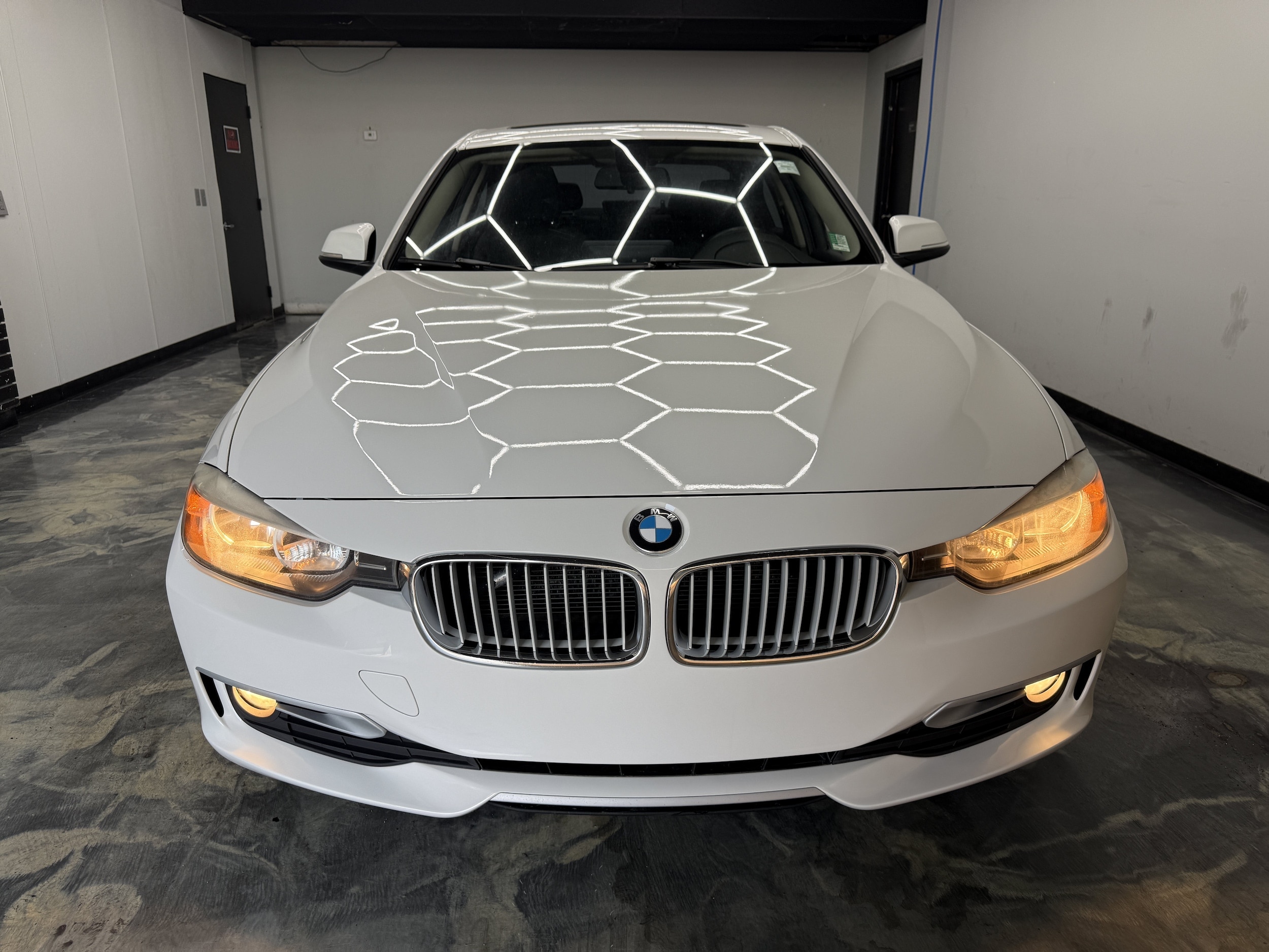 2014 BMW 3 Series 320i - Photo 8