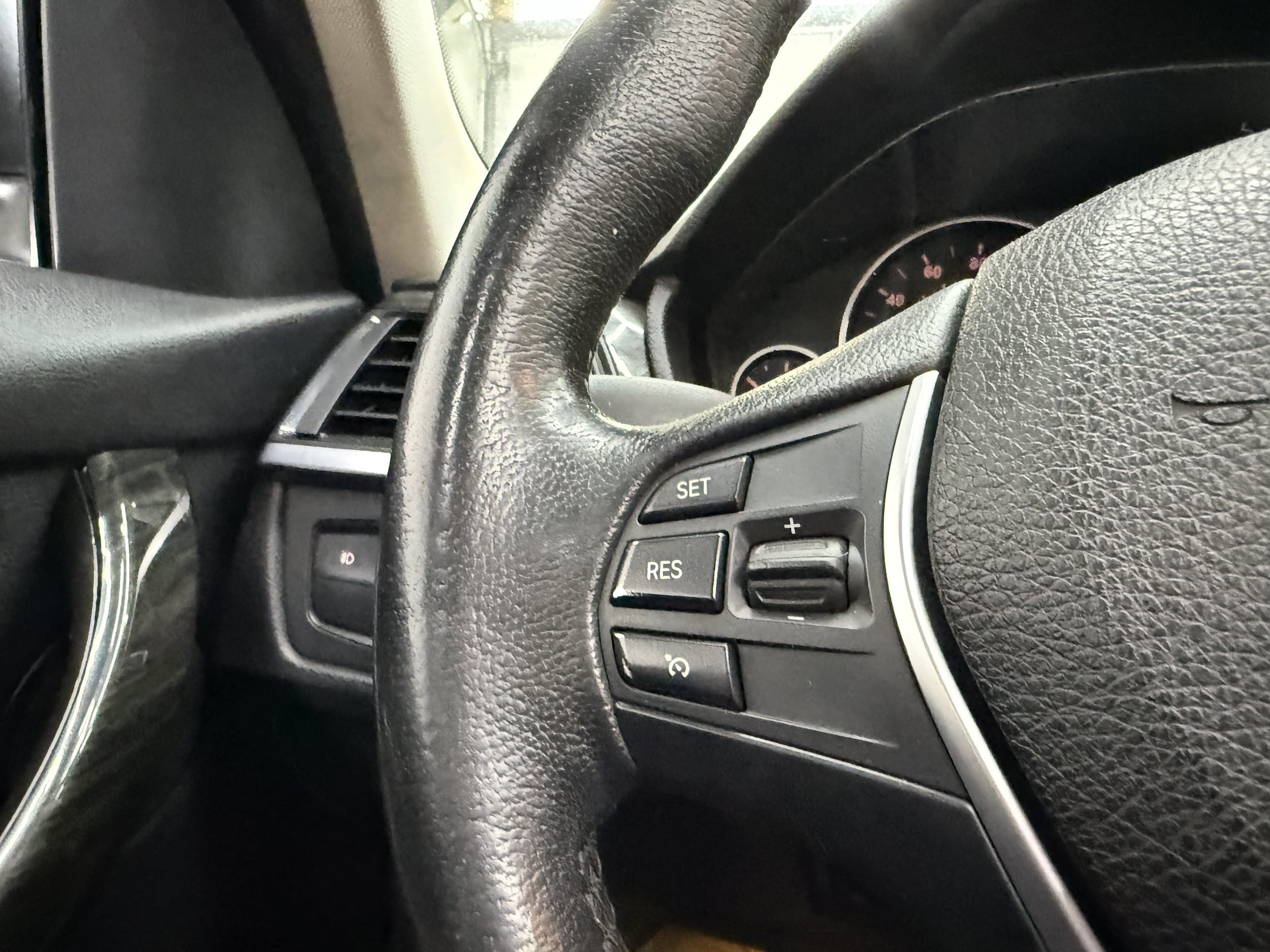 2014 BMW 3 Series 320i - Photo 16