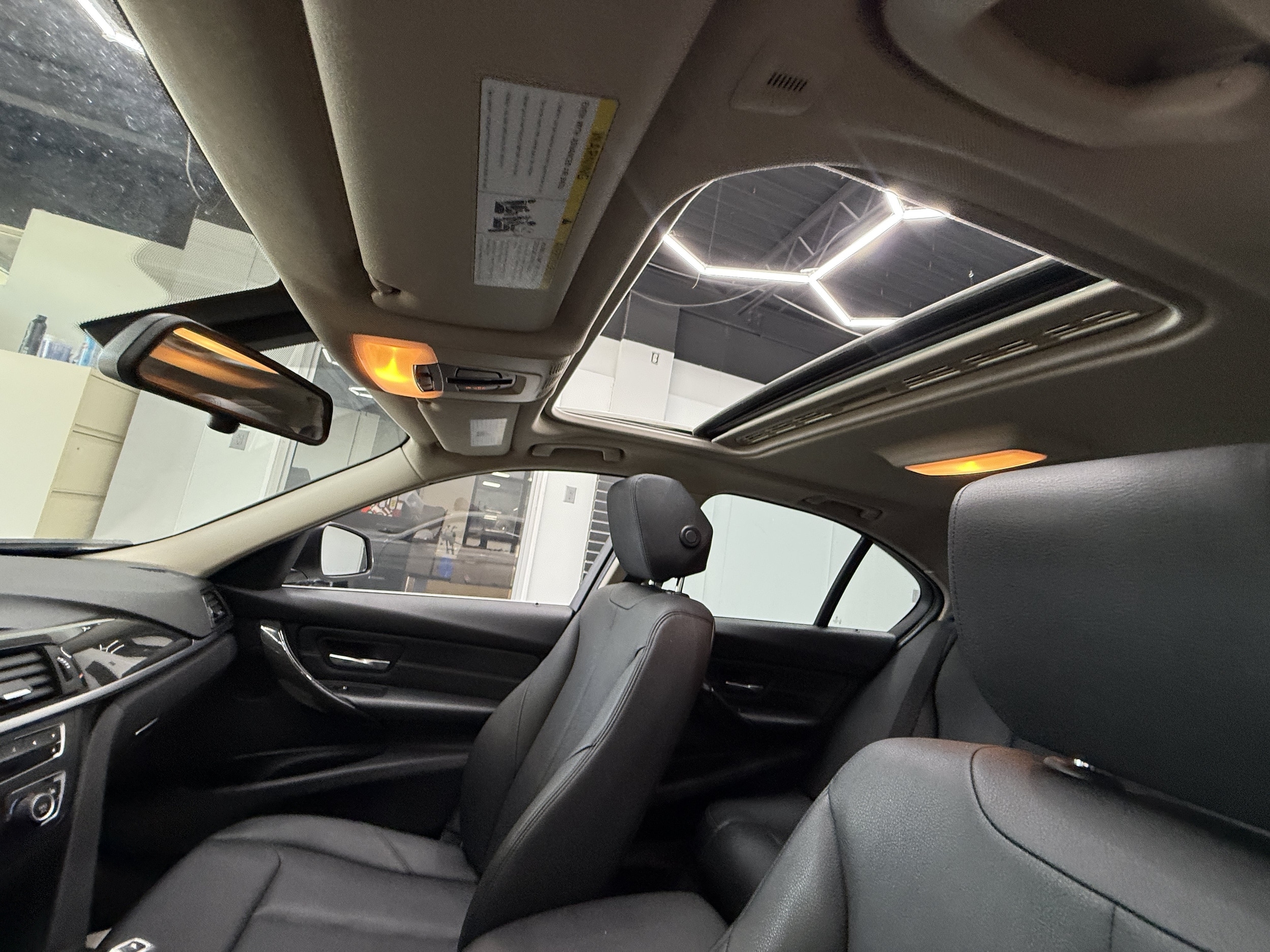 2014 BMW 3 Series 320i - Photo 13
