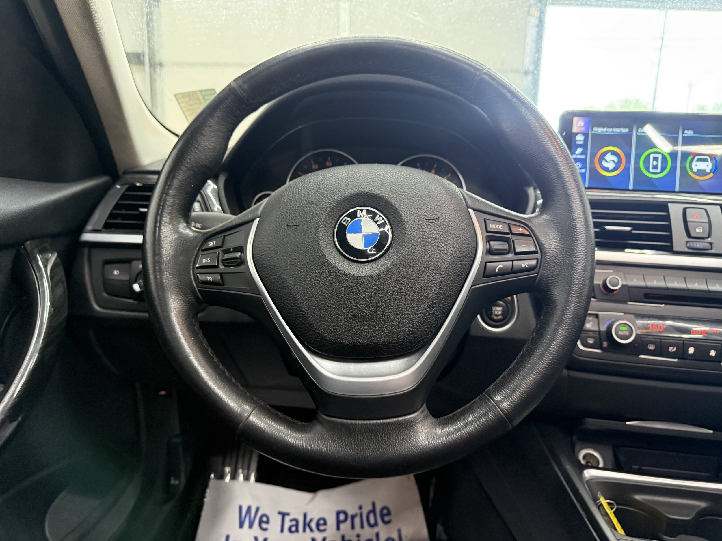 2014 BMW 3 Series 320i - Photo 15