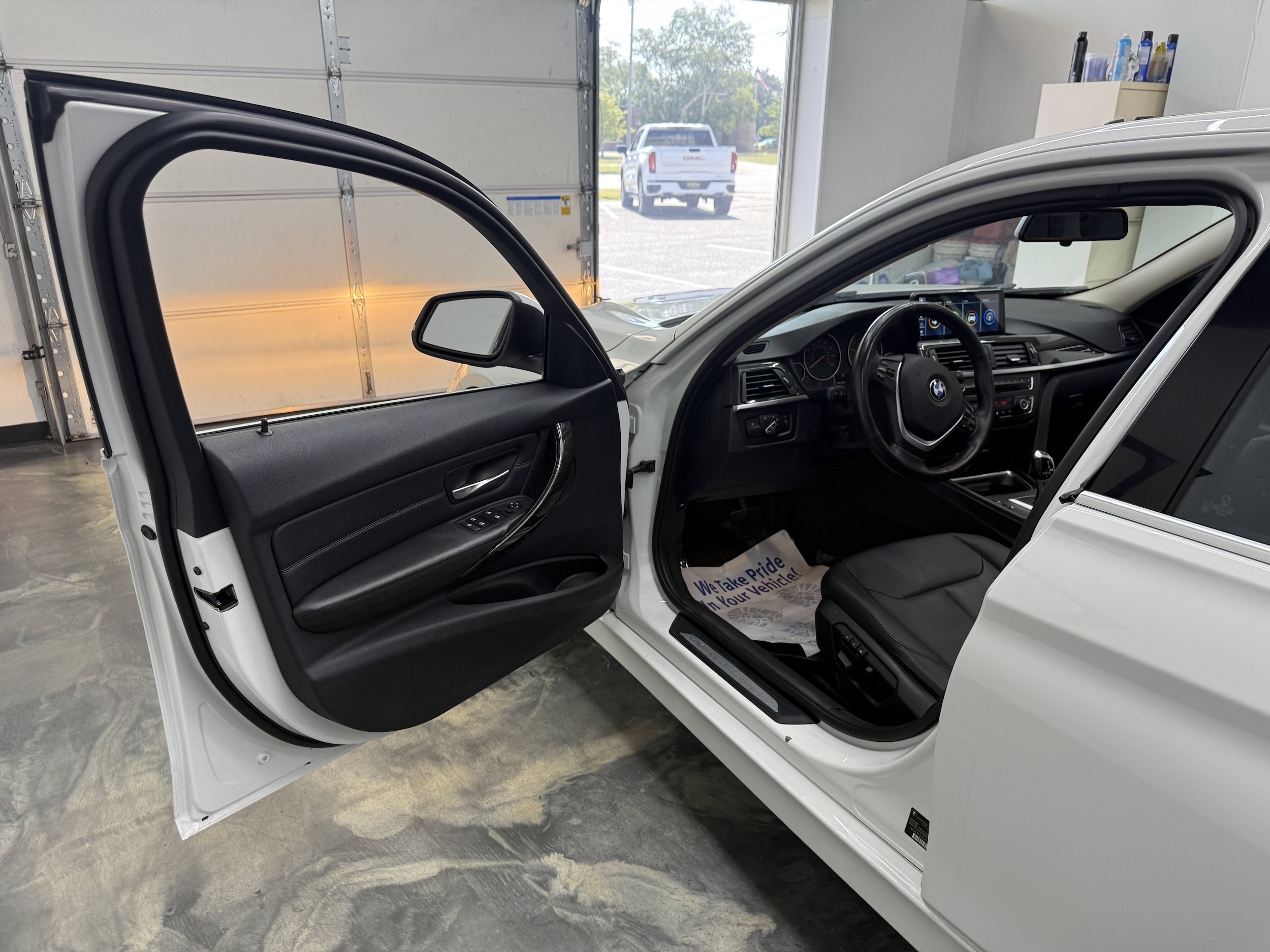 2014 BMW 3 Series 320i - Photo 10