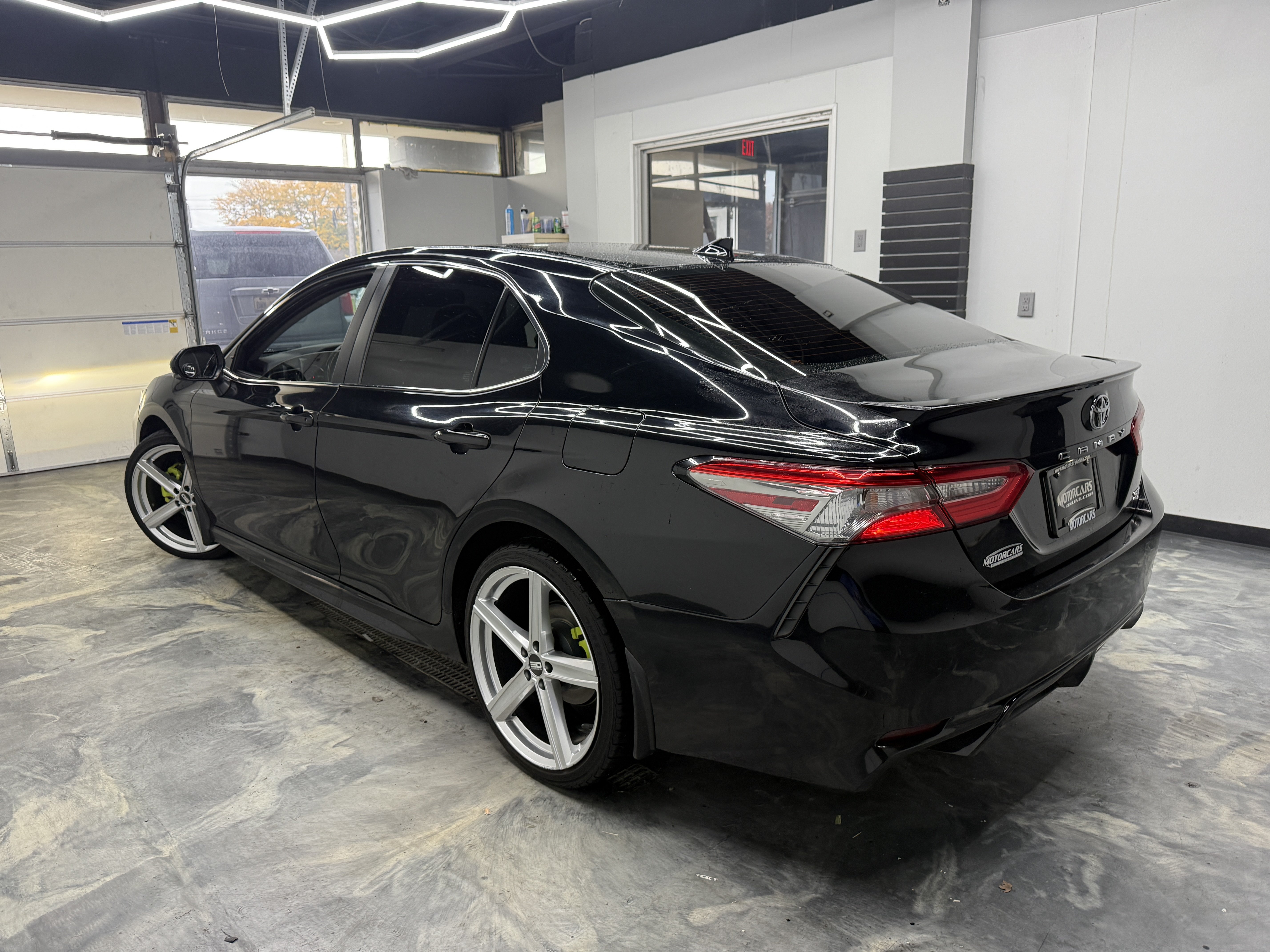 Used 2019 Toyota Camry SE Sedan