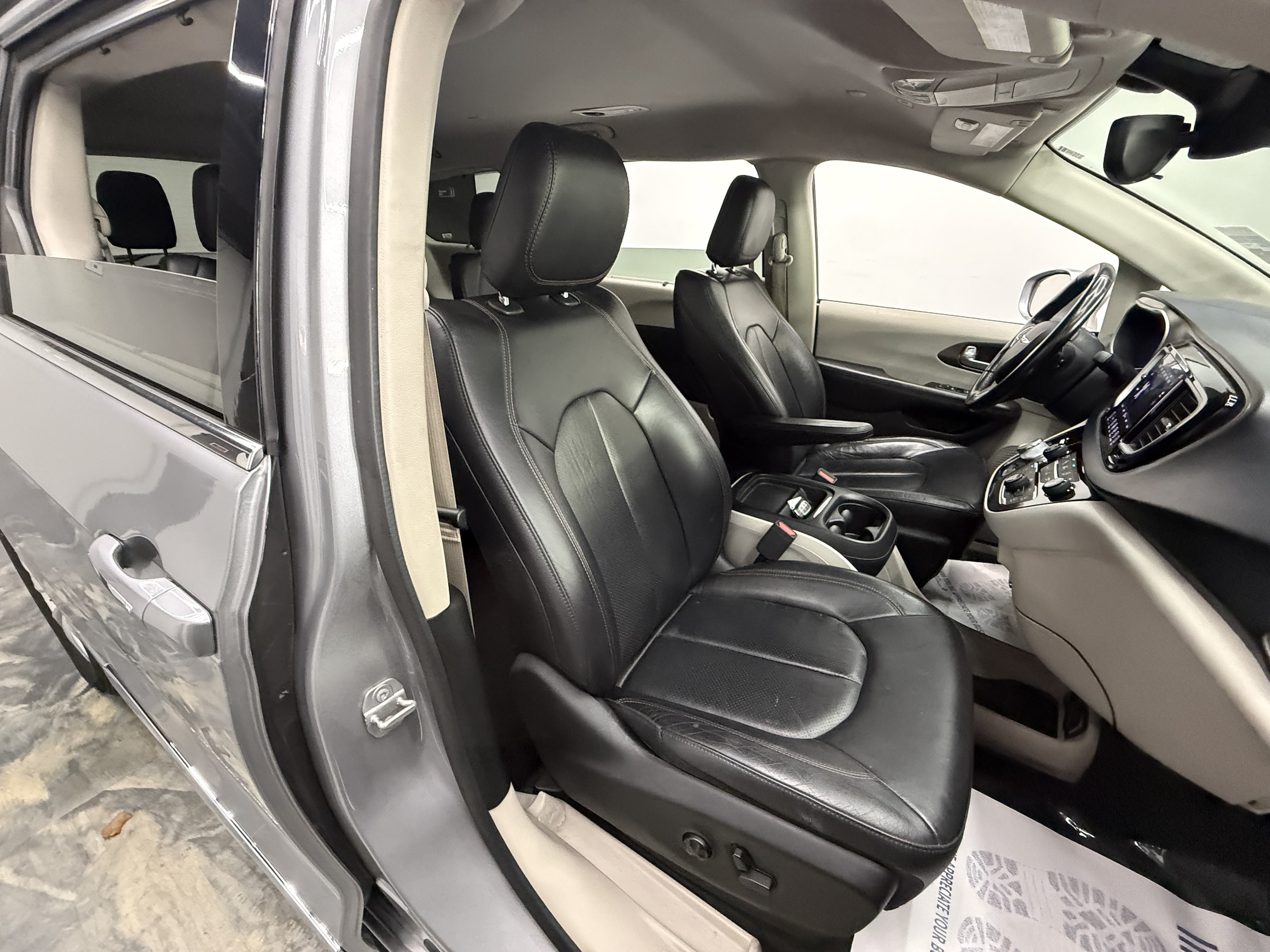 2018 Chrysler Pacifica Touring L - Photo 15
