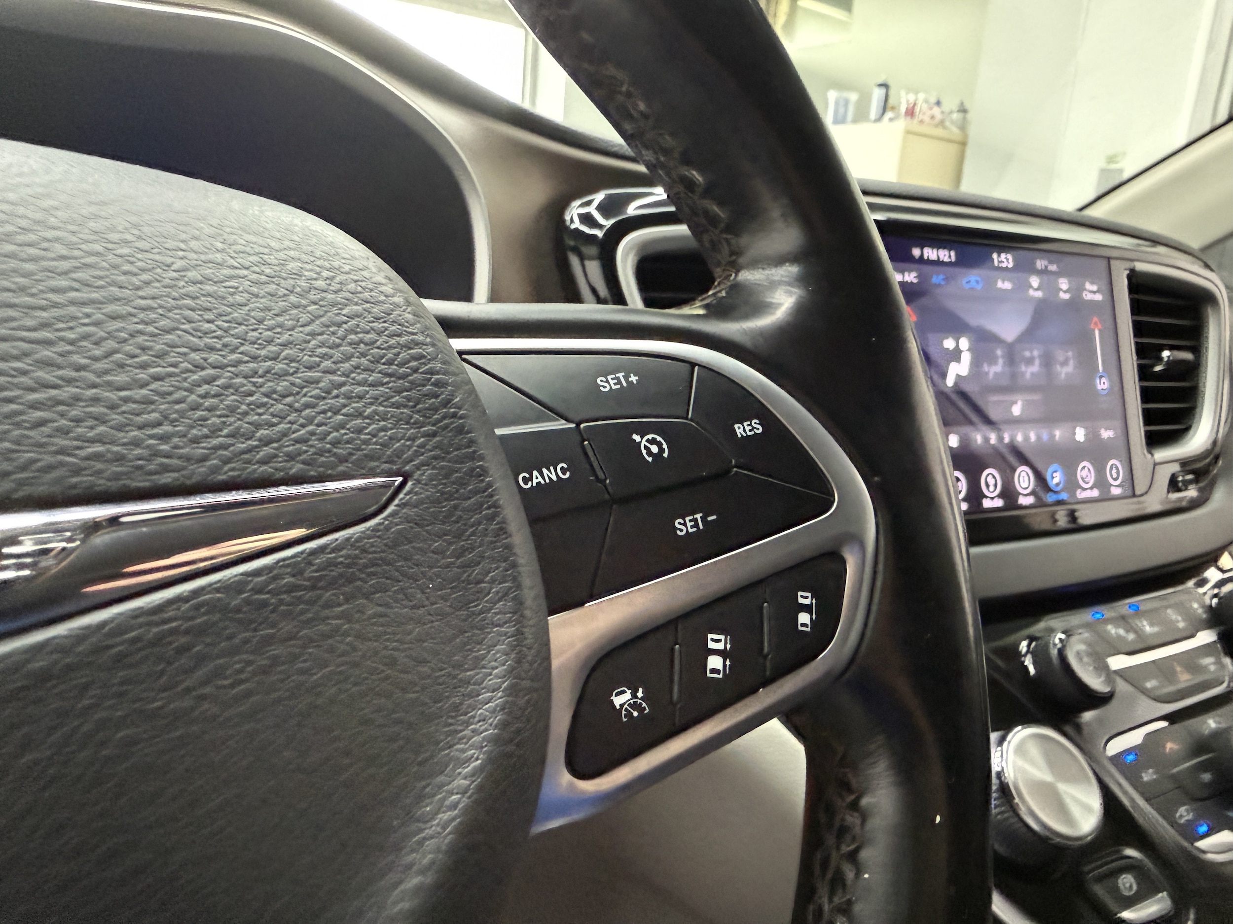 2018 Chrysler Pacifica Touring L - Photo 13