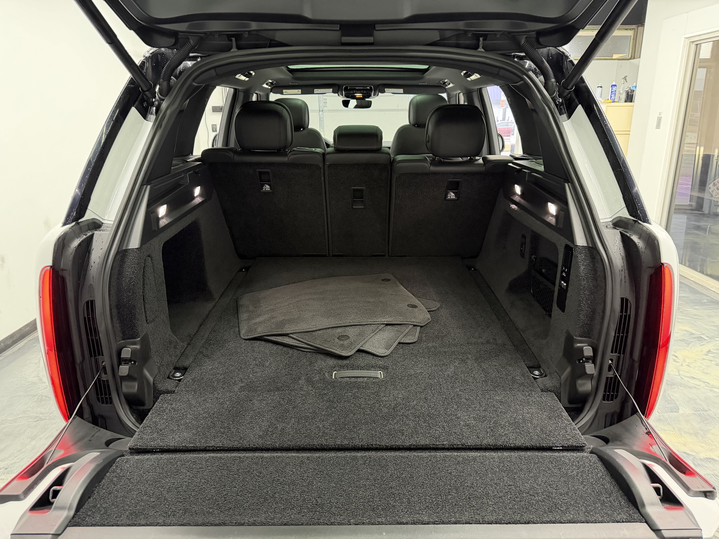 2023 Land Rover Range Rover SE - Photo 17