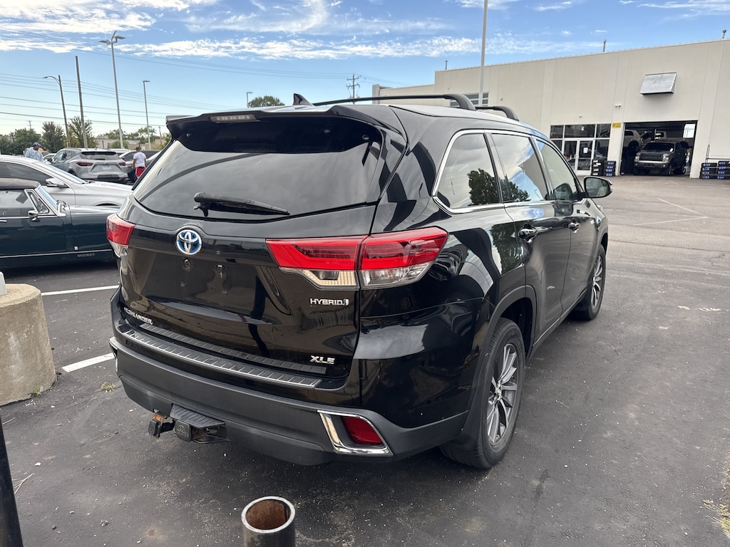 Used 2017 Toyota Highlander Hybrid Hybrid XLE SUV