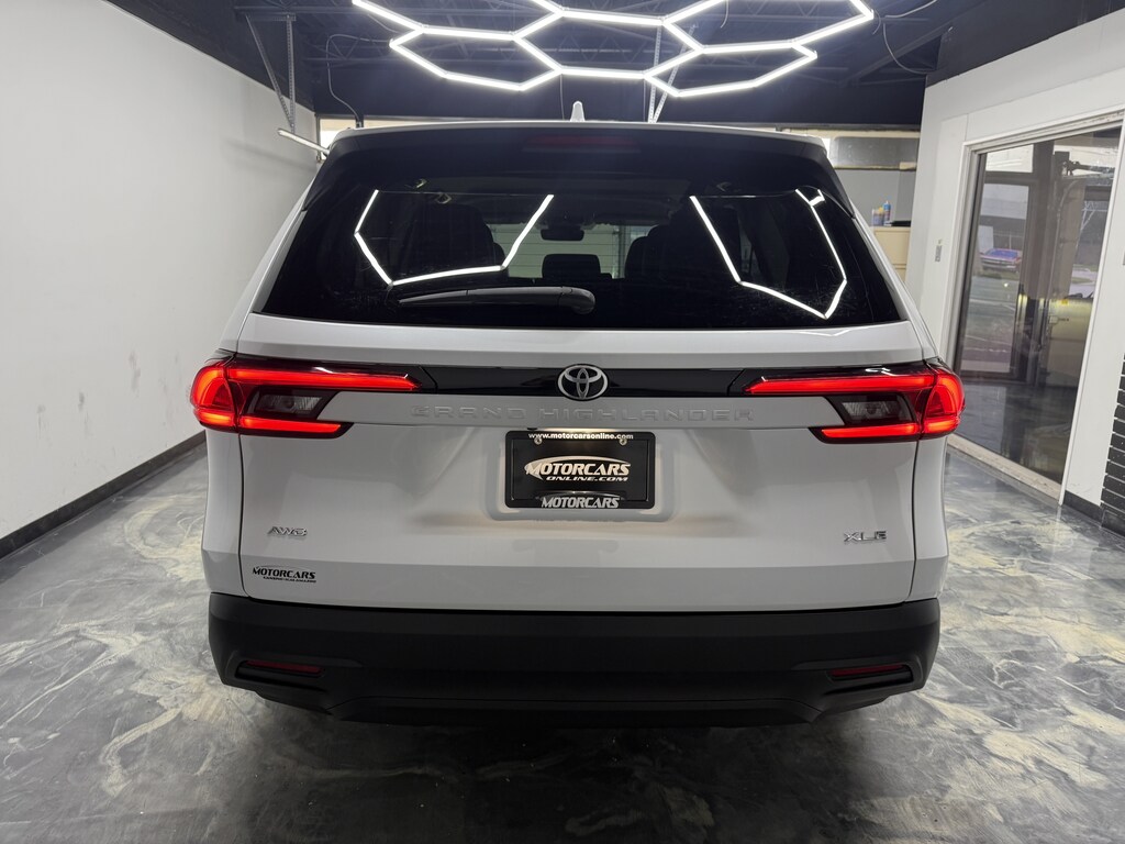 Used 2024 Toyota Grand Highlander XLE SUV