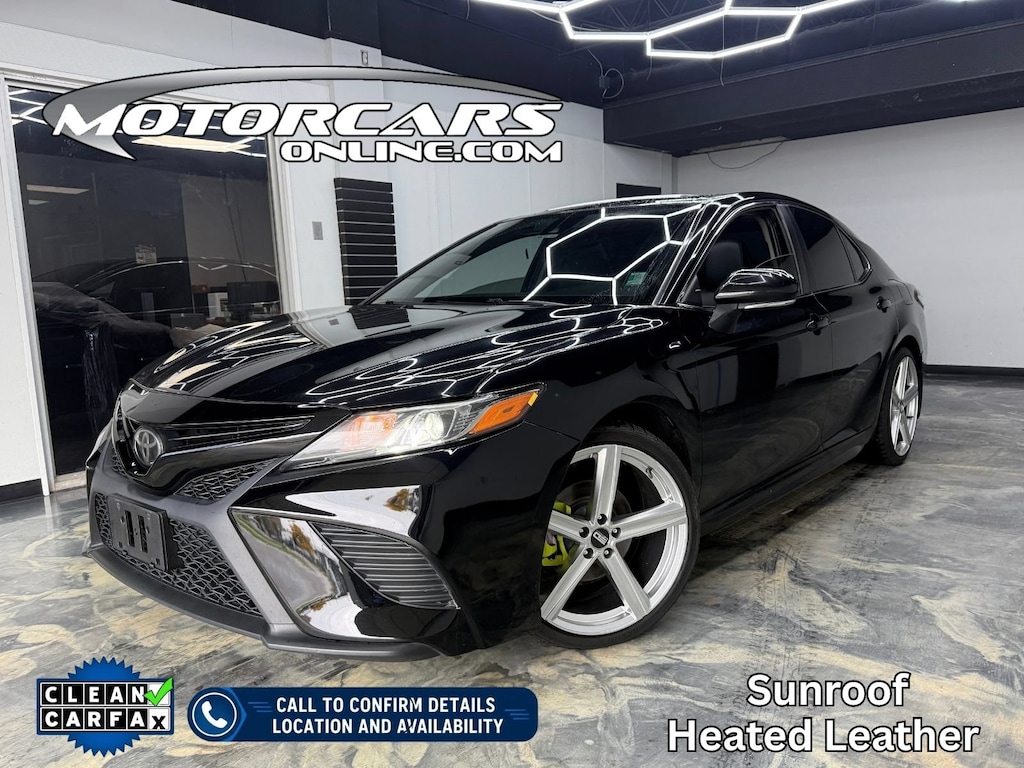 Used 2019 Toyota Camry SE Sedan