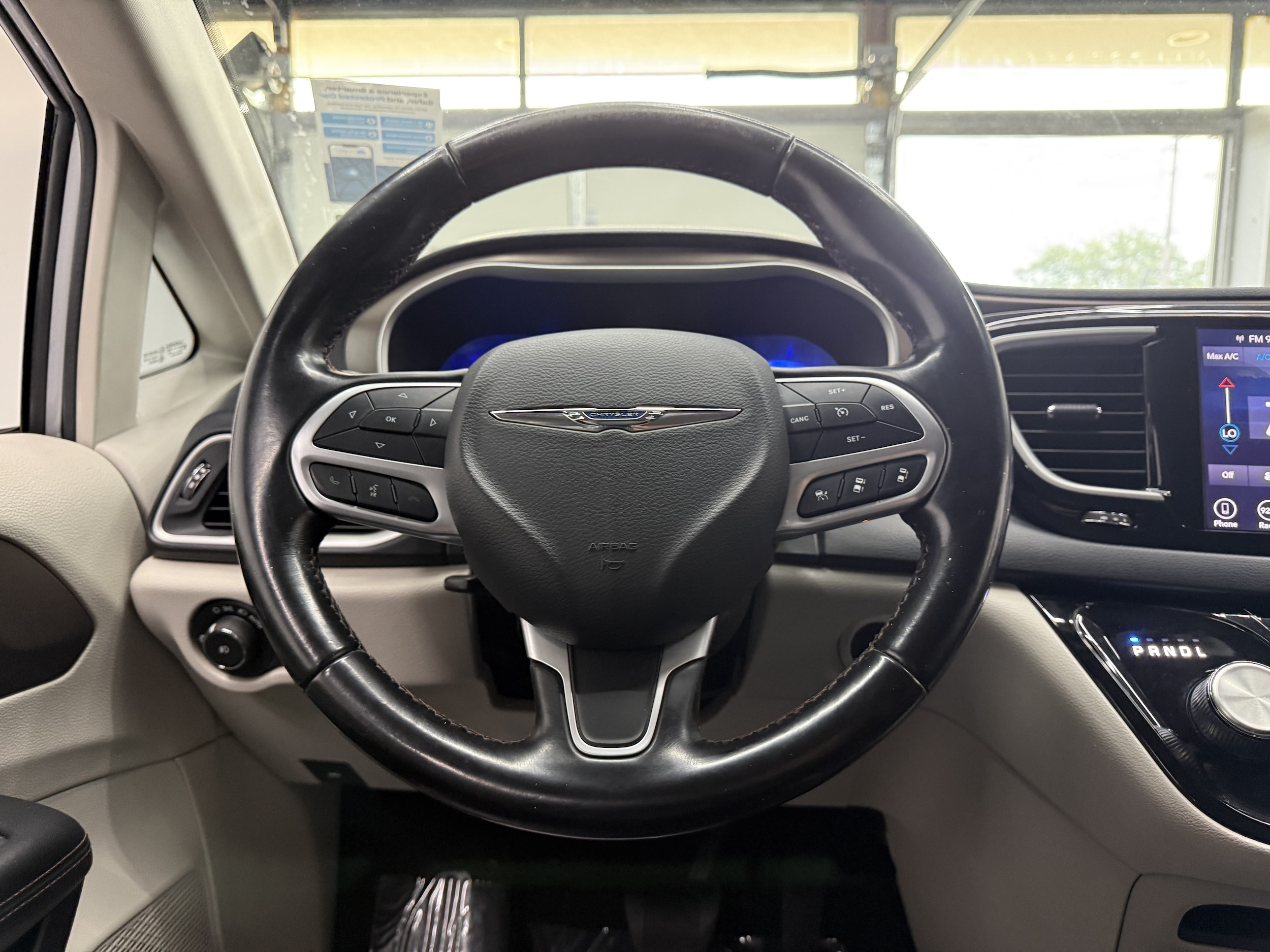 2018 Chrysler Pacifica Touring L - Photo 11