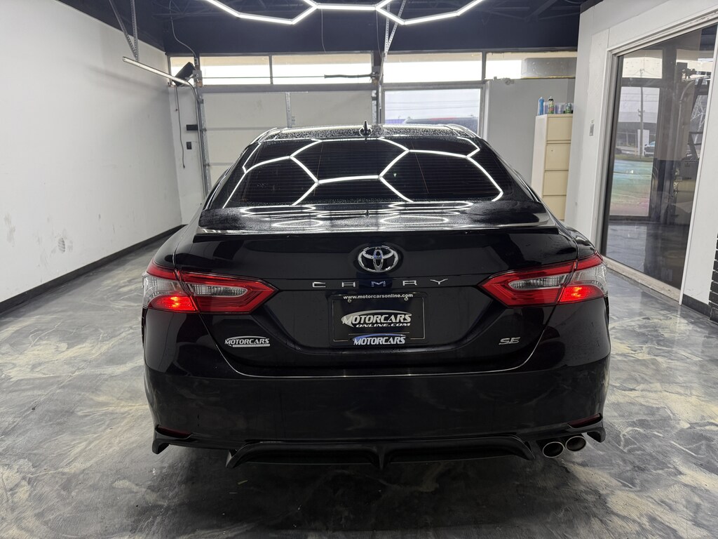 Used 2019 Toyota Camry SE Sedan