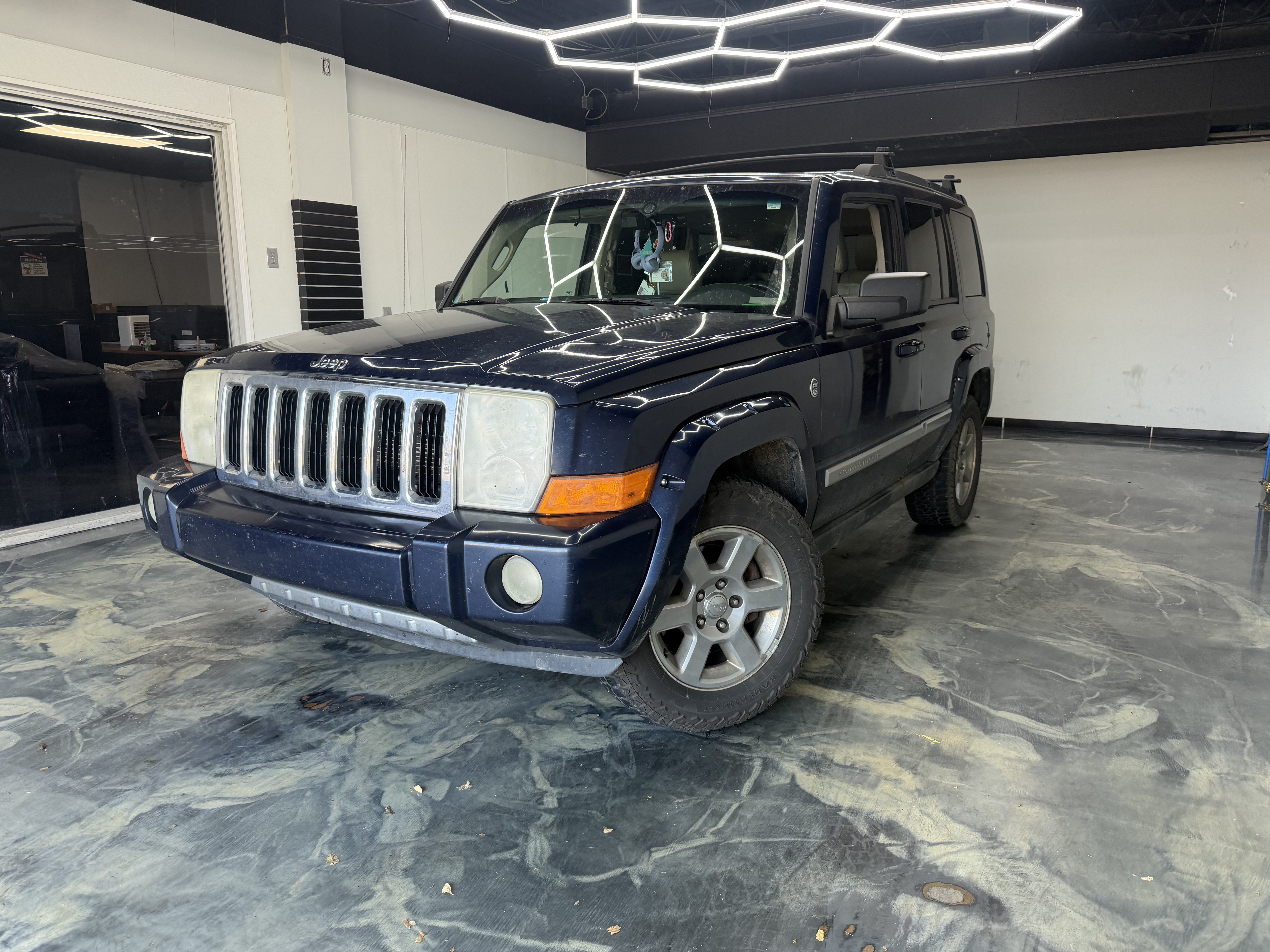  Jeep Commander