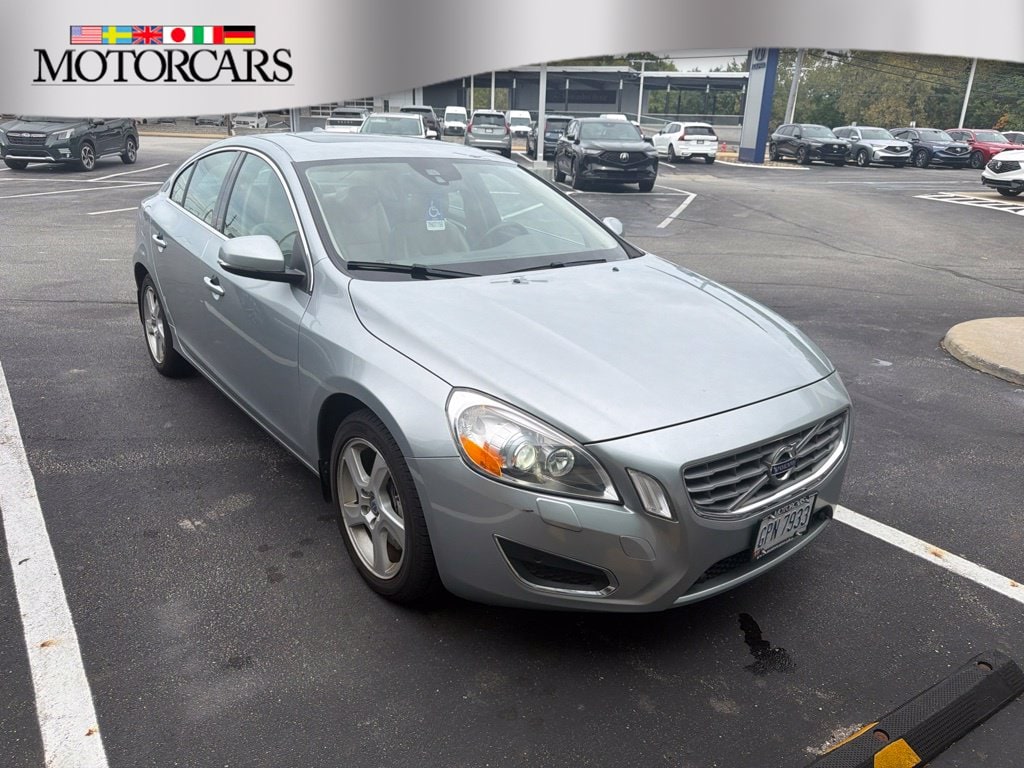 2013 Volvo S60 T5 Platinum
