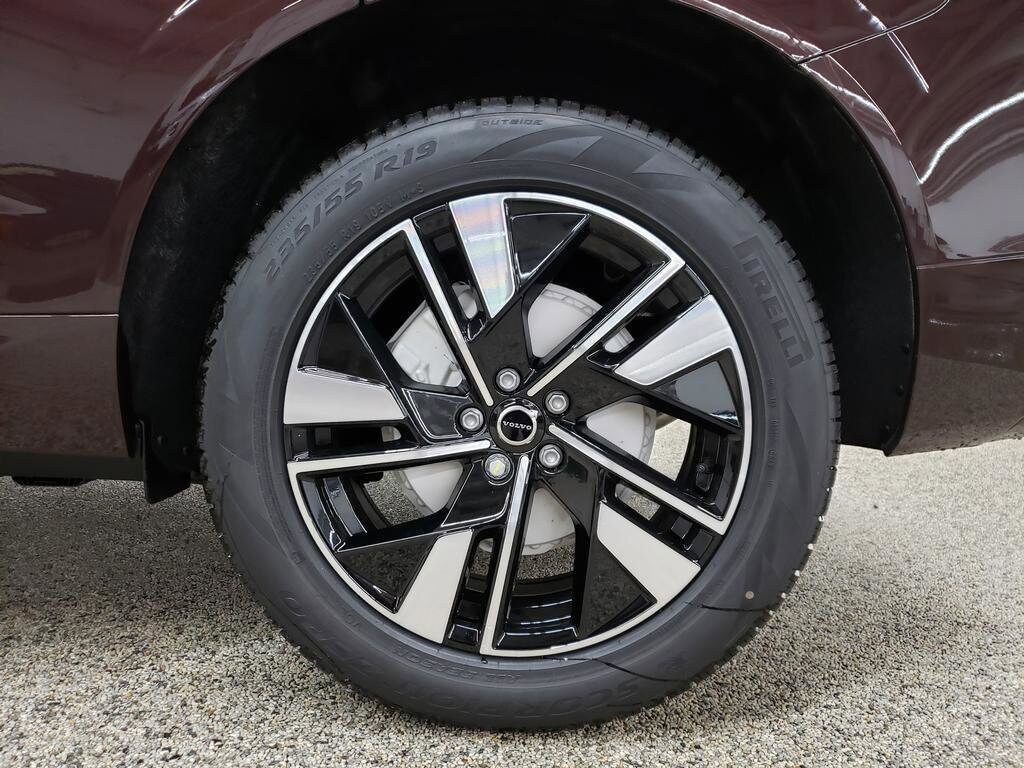 2026 Volvo XC60 Core - Photo 12
