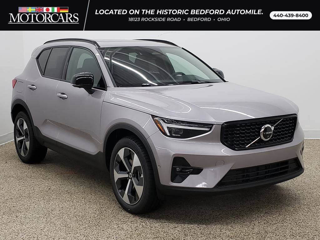 New 2026 Volvo XC40 B5 Plus SUV