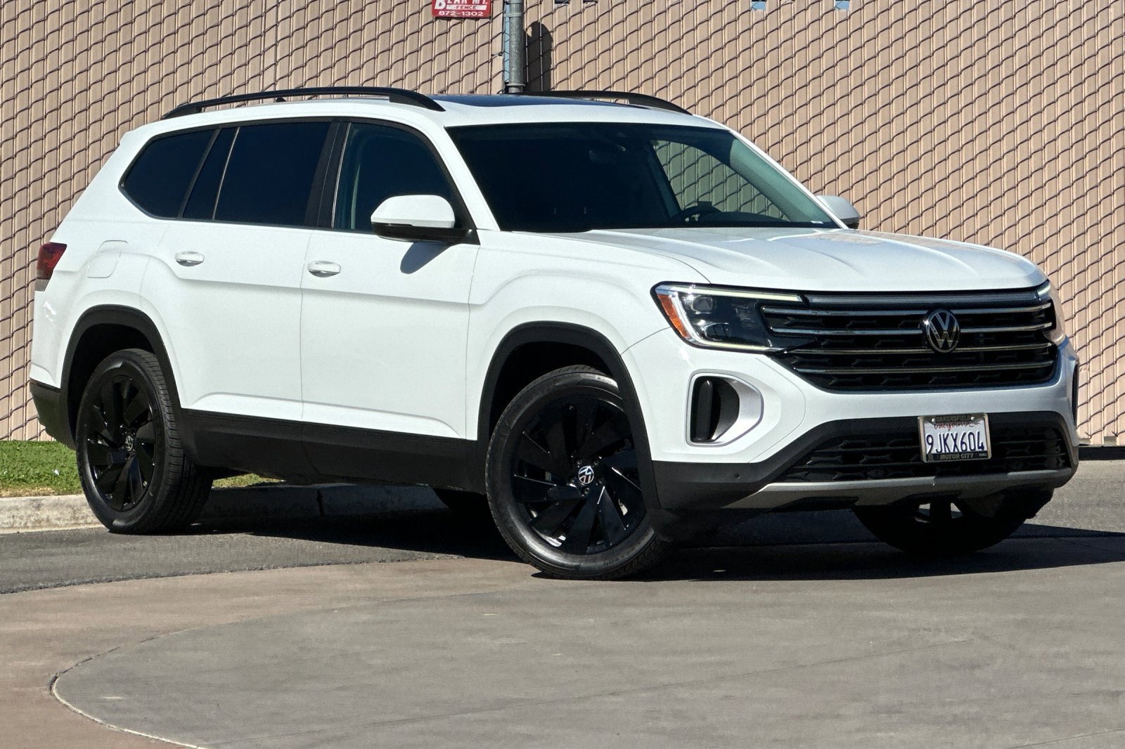 Used 2024 Volkswagen Atlas 2.0T SE w/Technology SUV