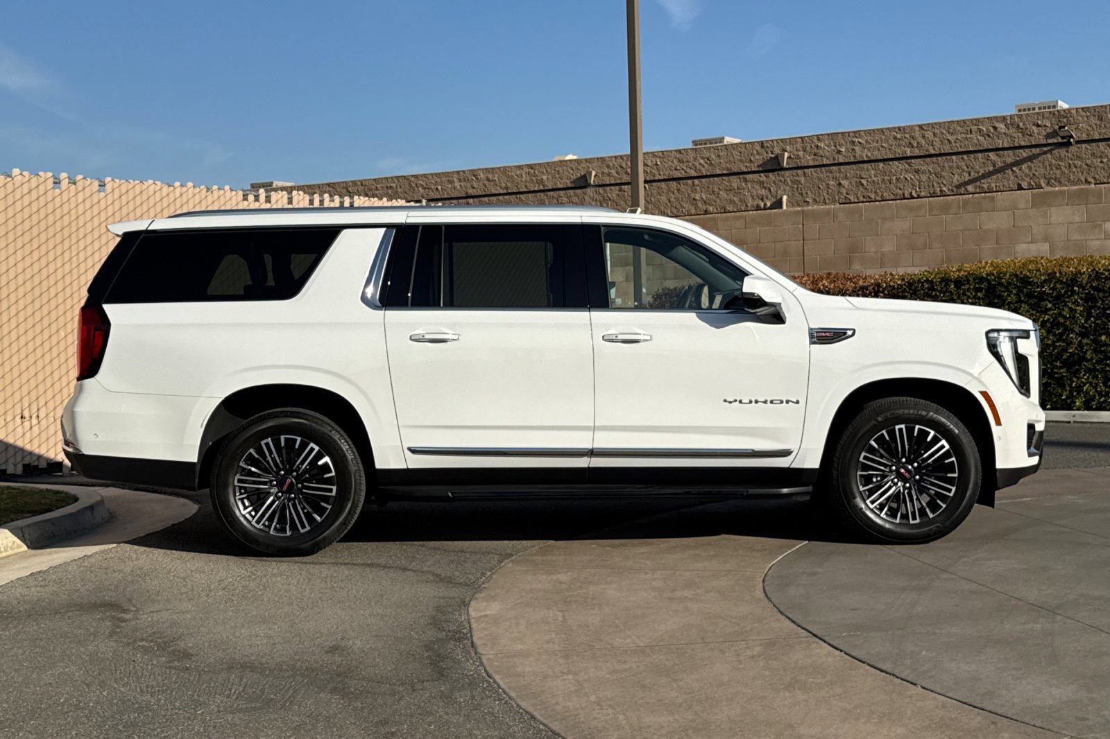 Used 2025 GMC Yukon XL Elevation SUV