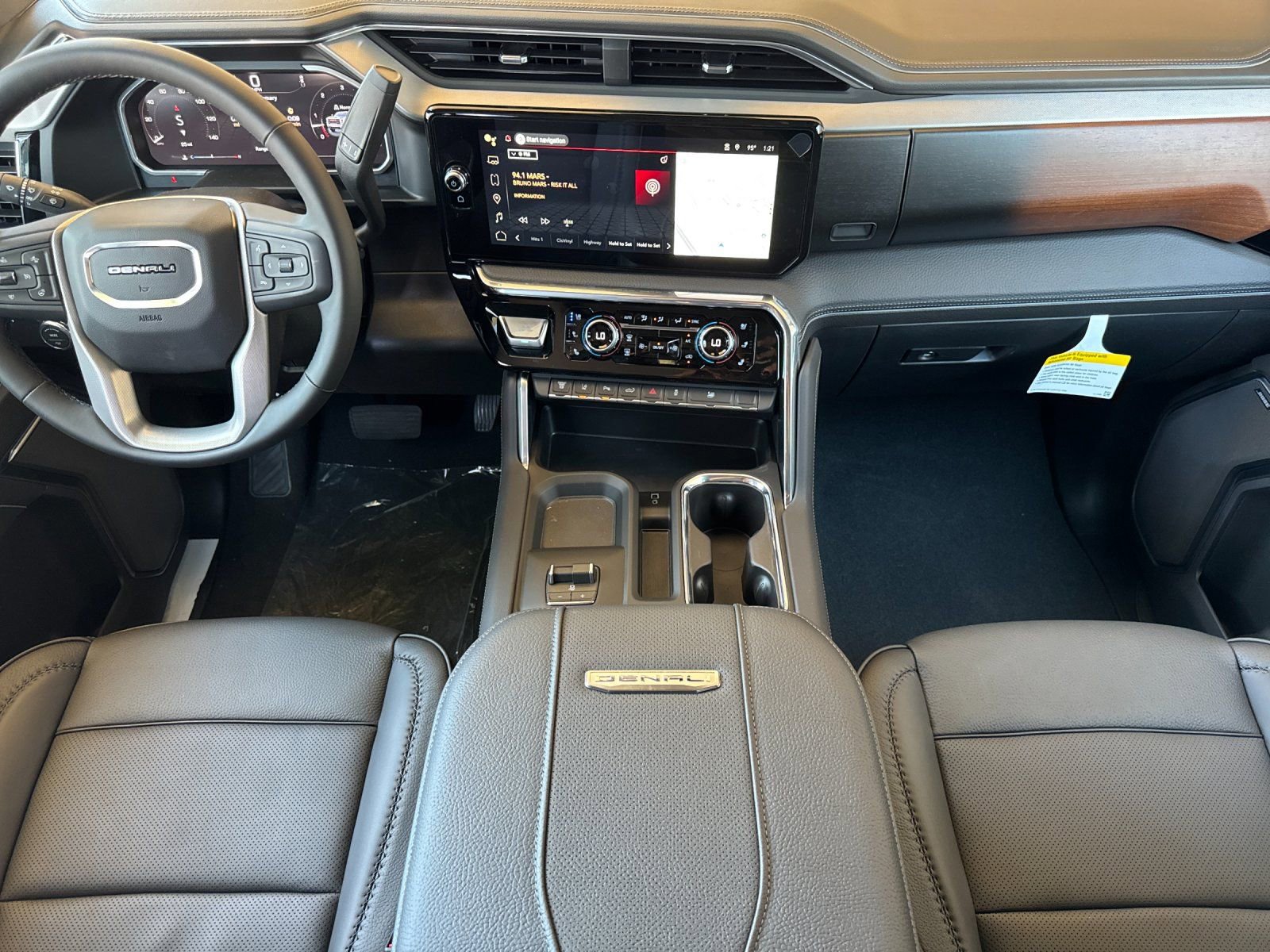 2026 GMC Sierra 3500HD Denali - Photo 12