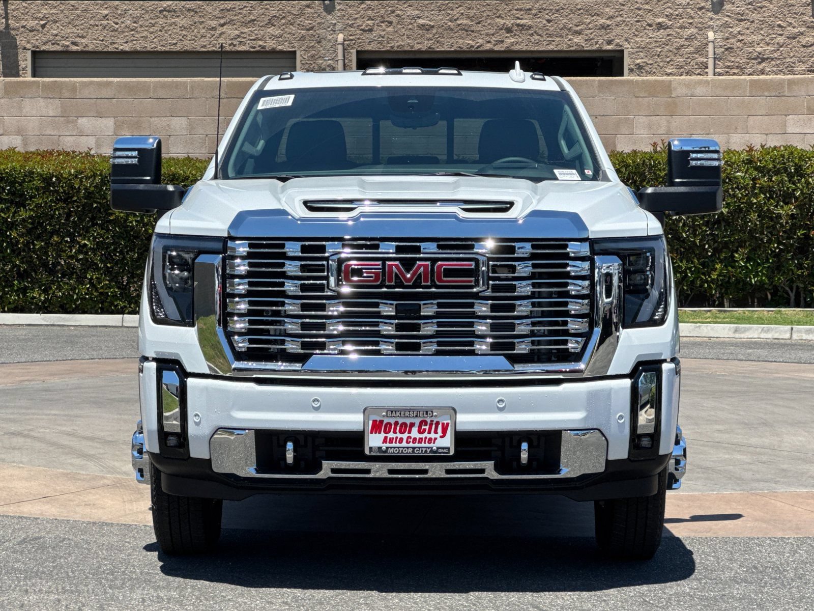 2026 GMC Sierra 3500HD Denali - Photo 8