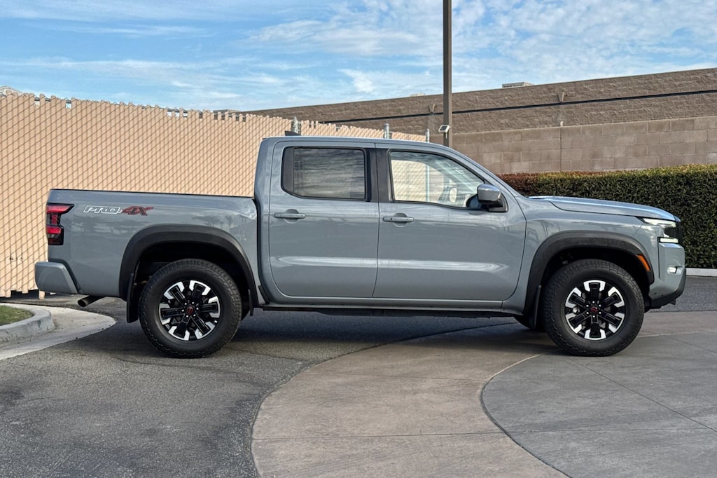 Used 2024 Nissan Frontier Crew Cab PRO-4X 4x4 Truck