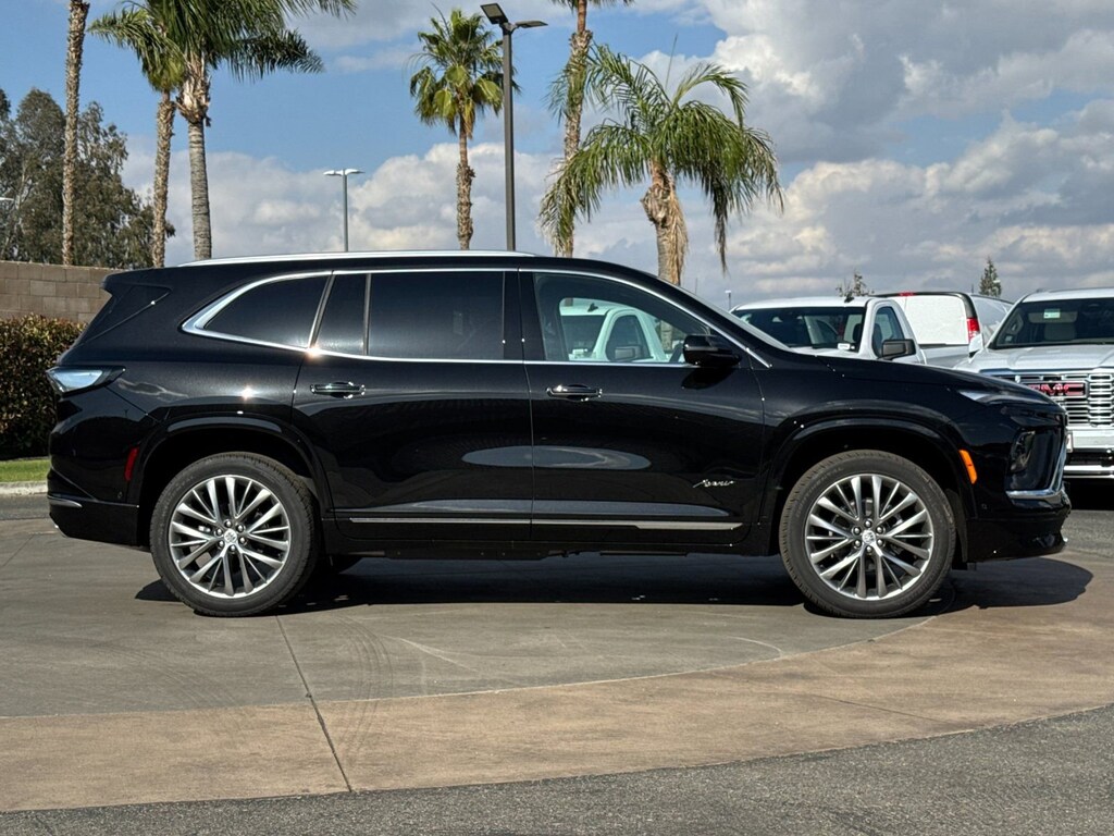 New 2026 Buick Enclave Avenir SUV