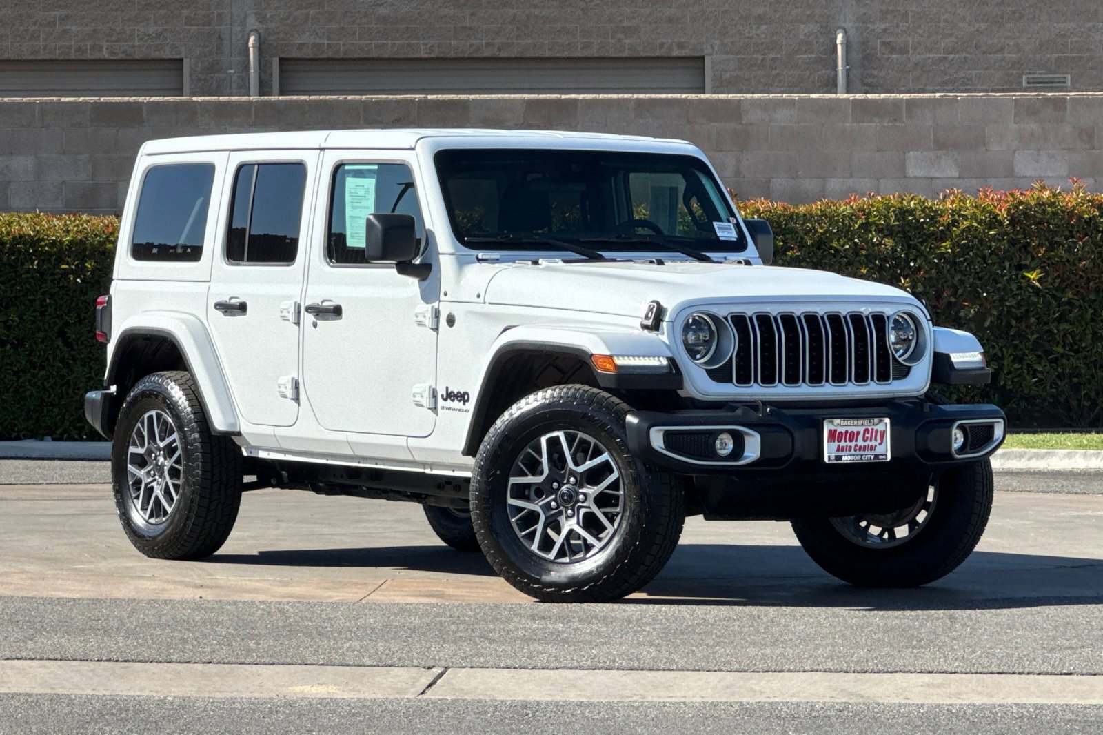 Used 2025 Jeep Wrangler 4-Door Sahara 4x4 SUV
