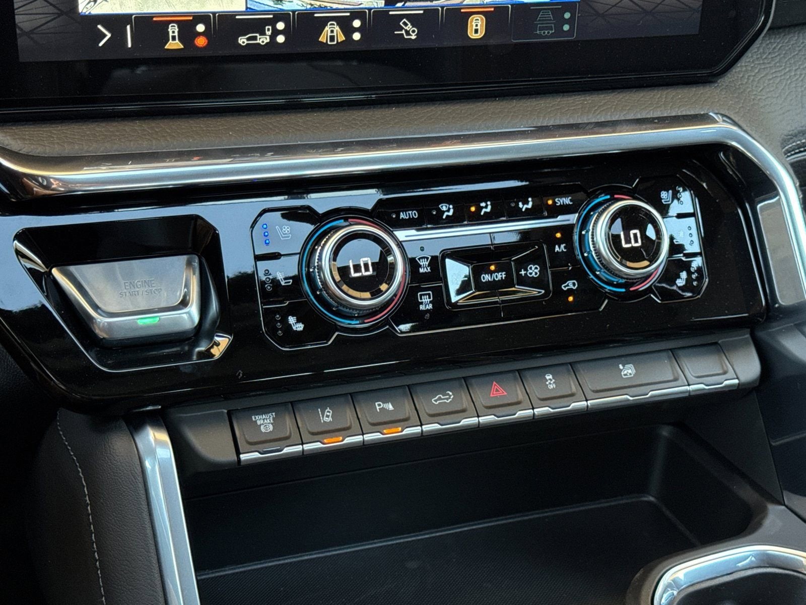2026 GMC Sierra 3500HD Denali - Photo 18