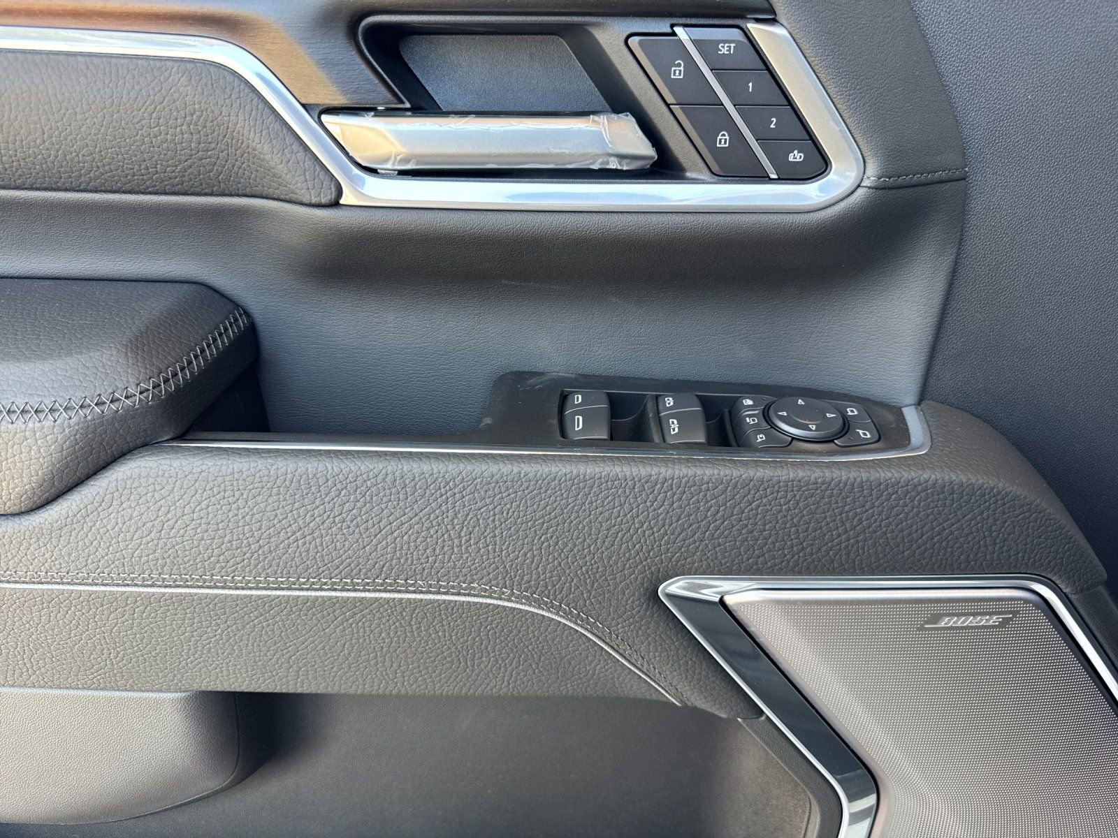 2026 GMC Sierra 3500HD Denali - Photo 10