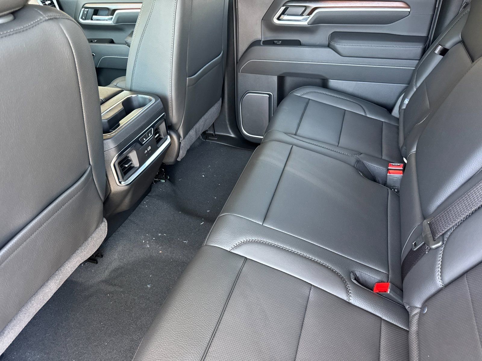 2026 GMC Sierra 3500HD Denali - Photo 11