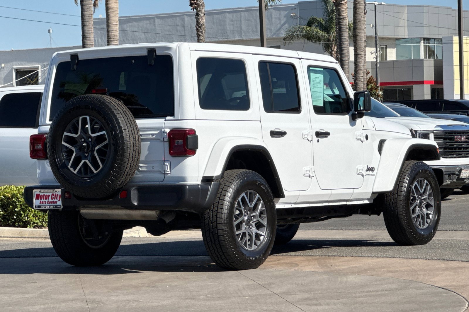 Used 2025 Jeep Wrangler 4-Door Sahara 4x4 SUV