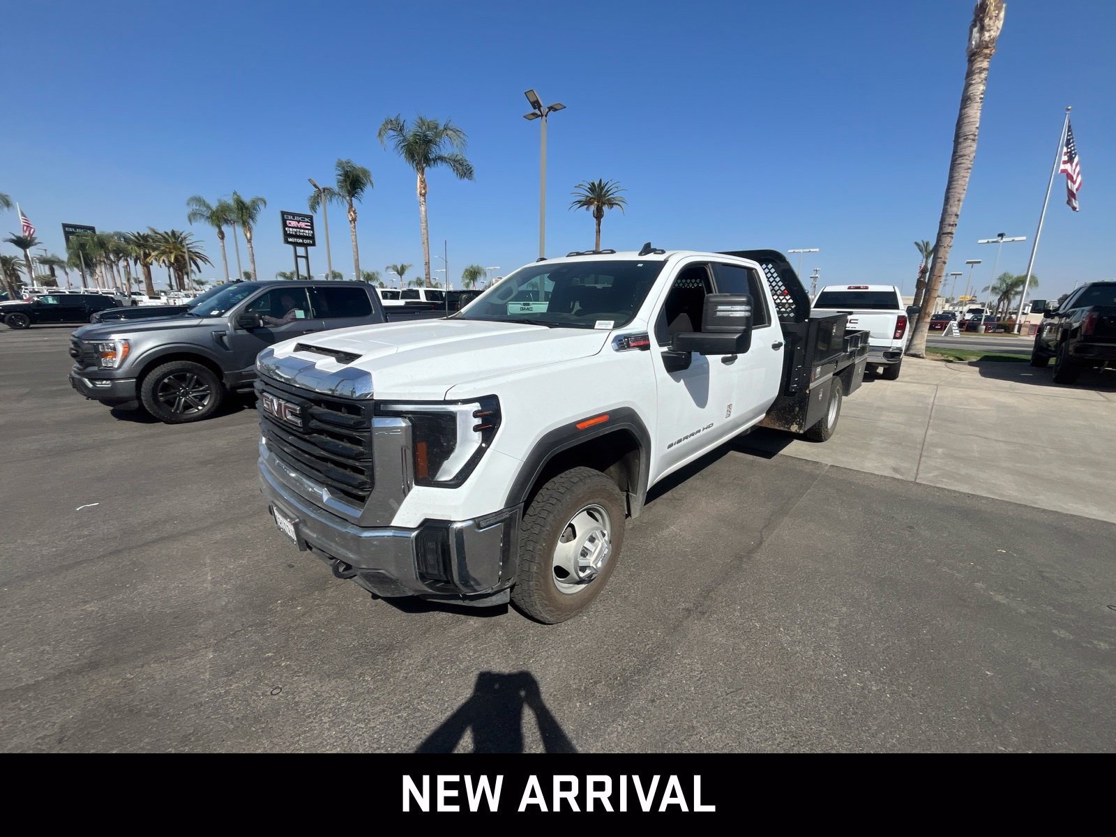 GMC Sierra 3500 HD Chassis Cab