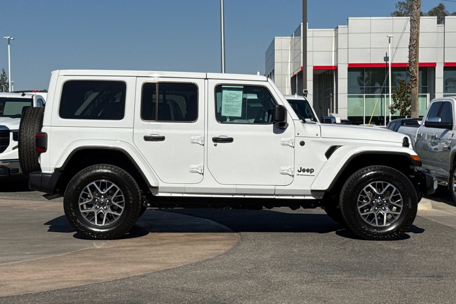 Used 2025 Jeep Wrangler 4-Door Sahara 4x4 SUV