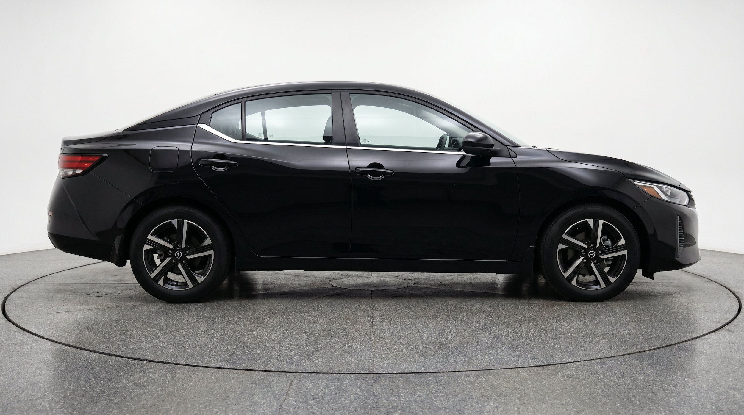 Thumbnail: 2025 Nissan Sentra - 10