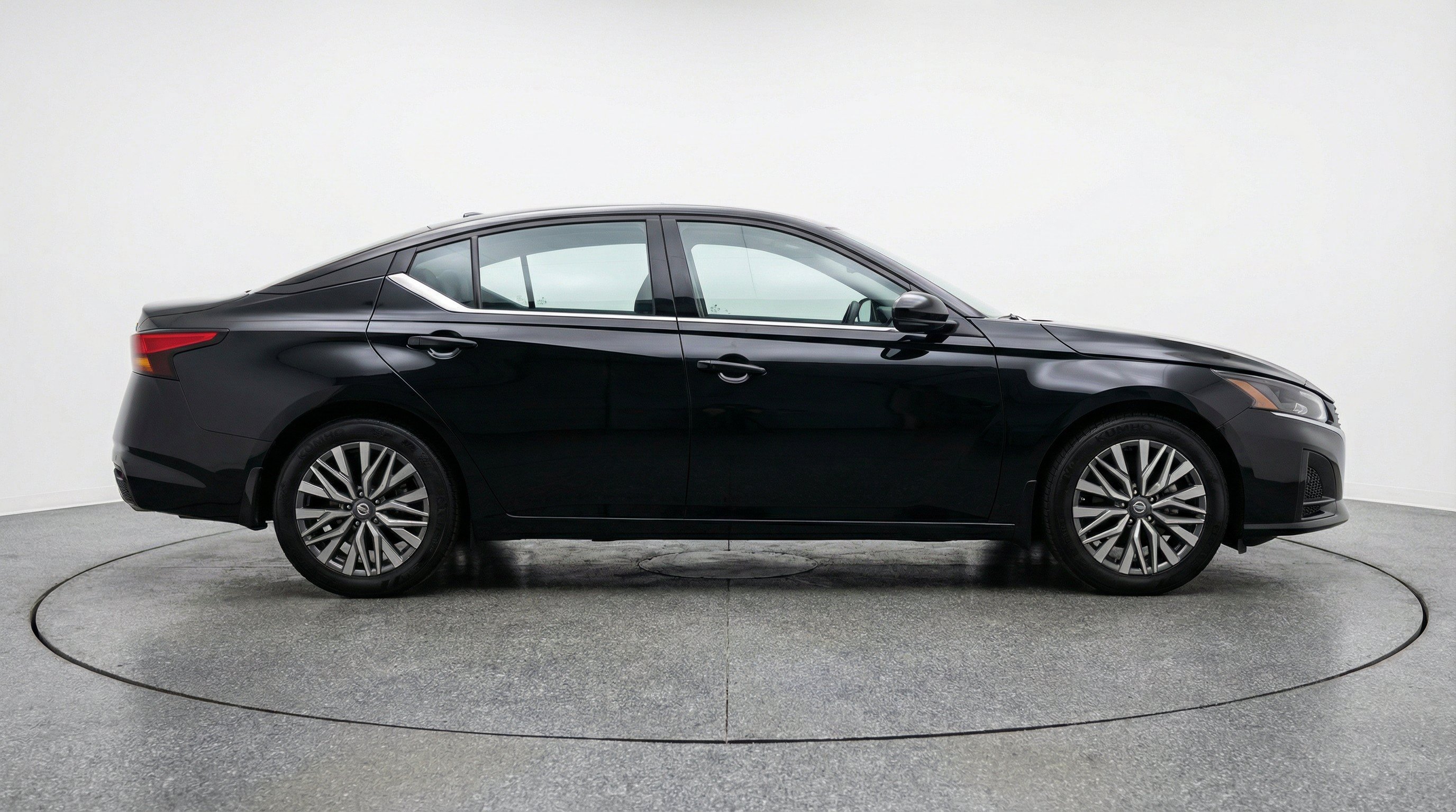 Thumbnail: 2025 Nissan Altima - 11