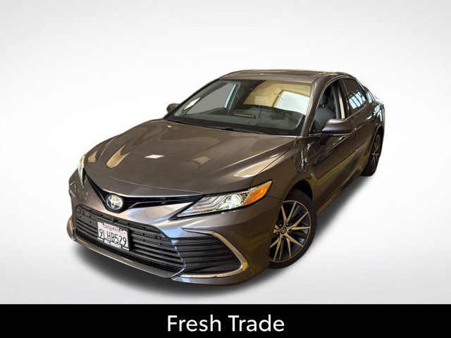 Used 2024 Toyota Camry Hybrid XLE Sedan
