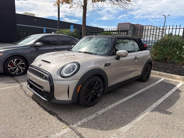 2023 MINI Convertible