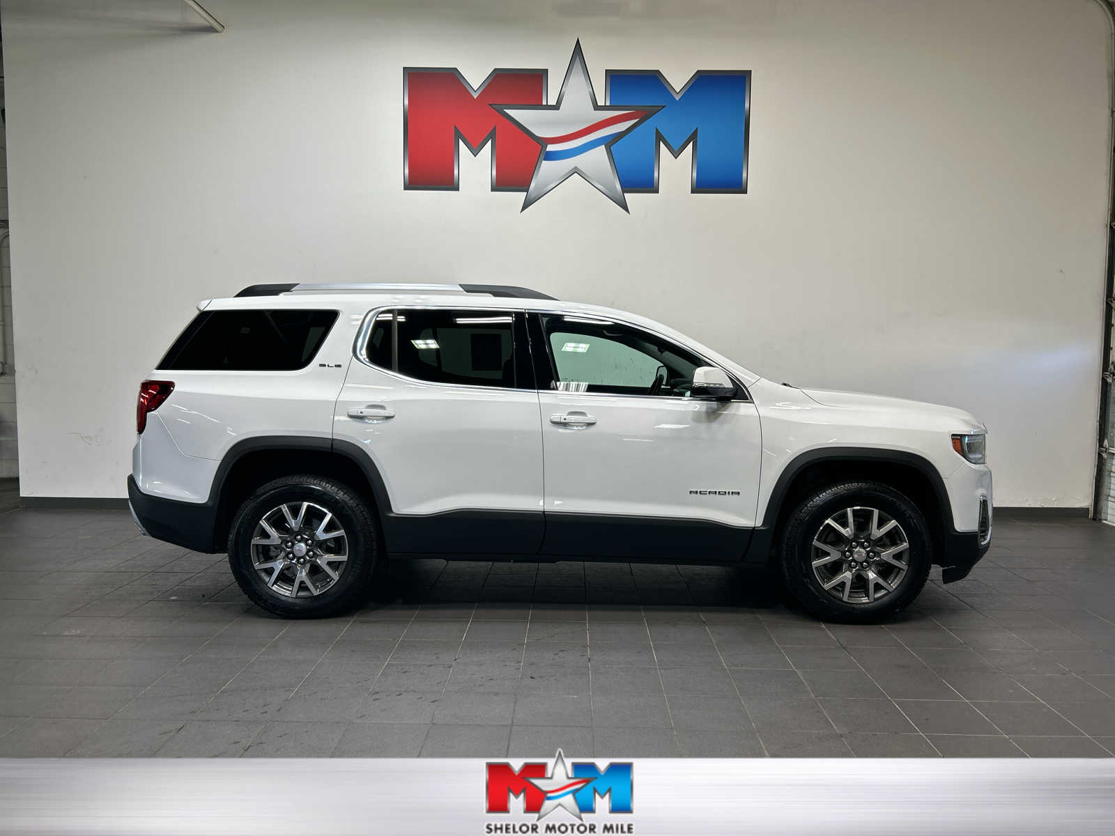 2022 GMC Acadia SLE