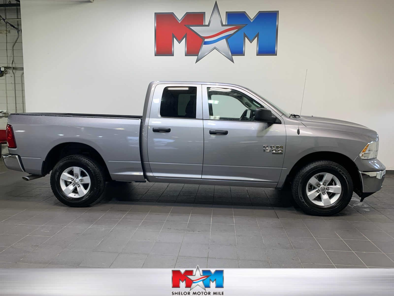 2024 RAM 1500 Classic SLT