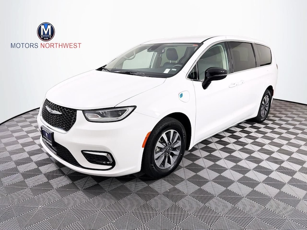 Used 2024 Chrysler Pacifica Plug-In Hybrid Select Van Passenger Van