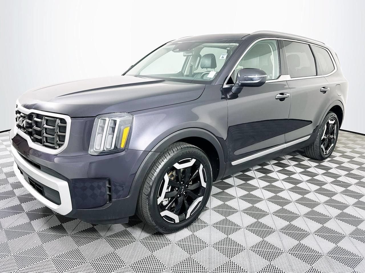2025 Kia Telluride S - Photo 6