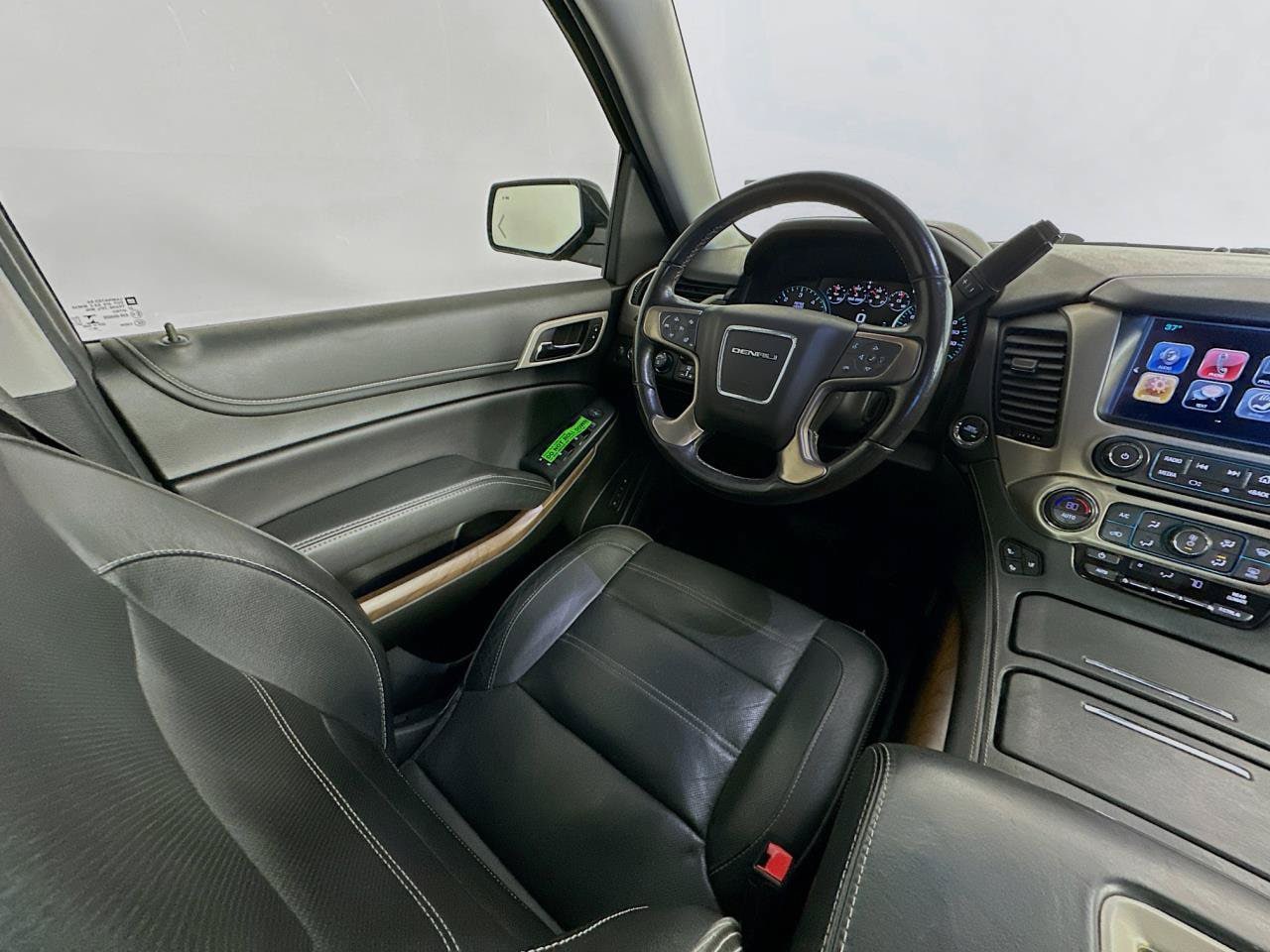 2019 GMC Yukon Denali - Photo 10