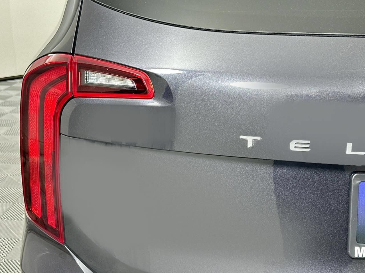 2025 Kia Telluride S - Photo 24